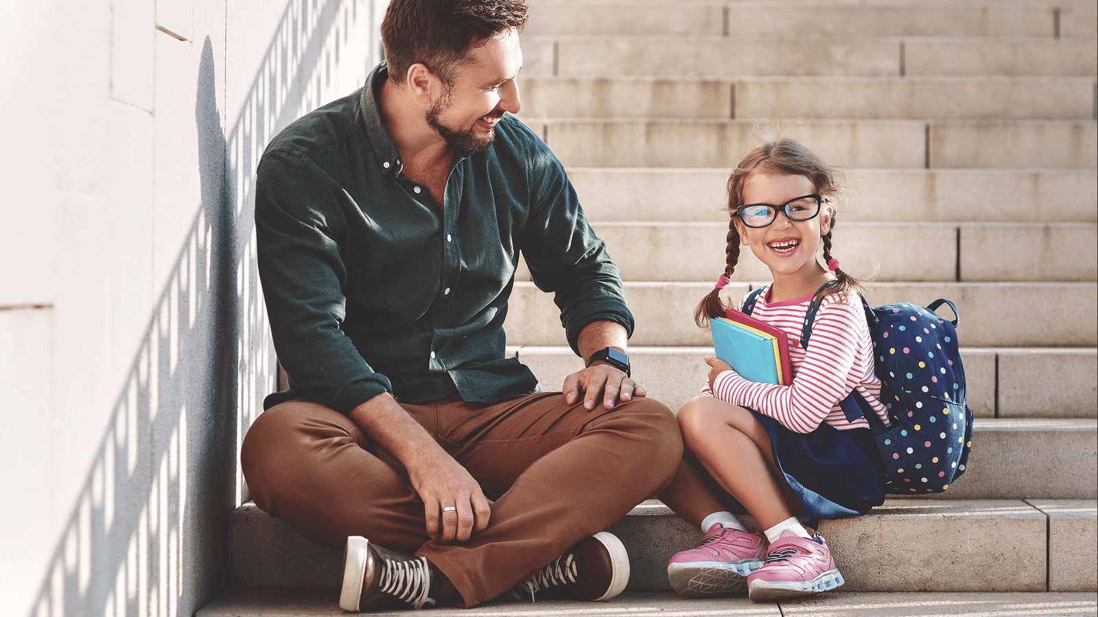 Parent and child in Skiply brand imagery